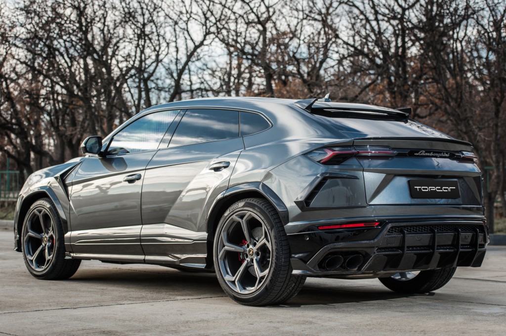 Lamborghini urus grey