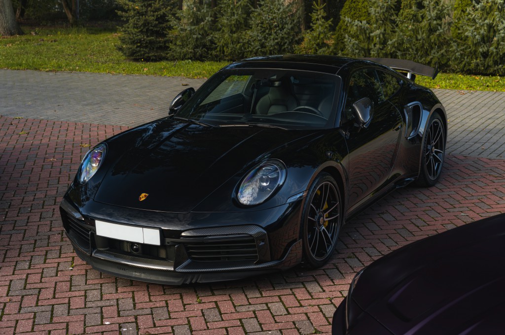 Tuning Porsche 992 Turbo S light pack / TopCar